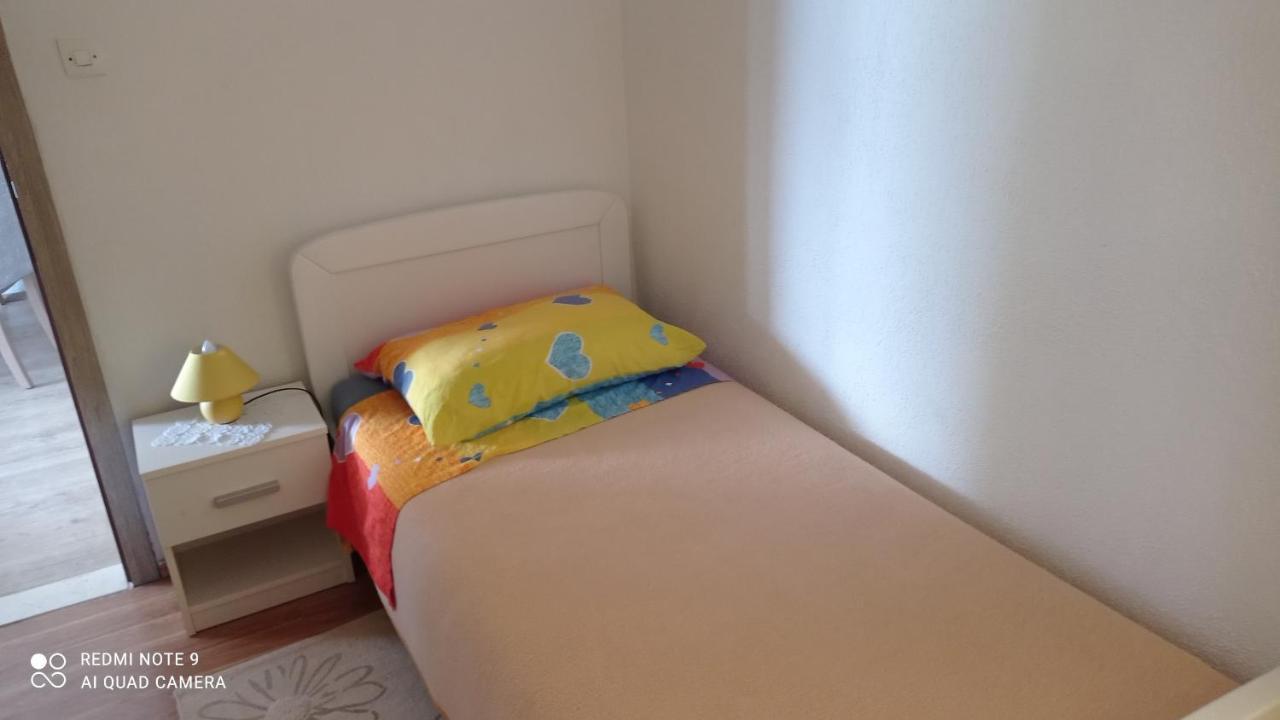 Holiday Home Marija Vrlika Εξωτερικό φωτογραφία