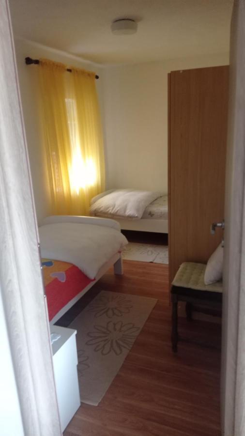 Holiday Home Marija Vrlika Εξωτερικό φωτογραφία