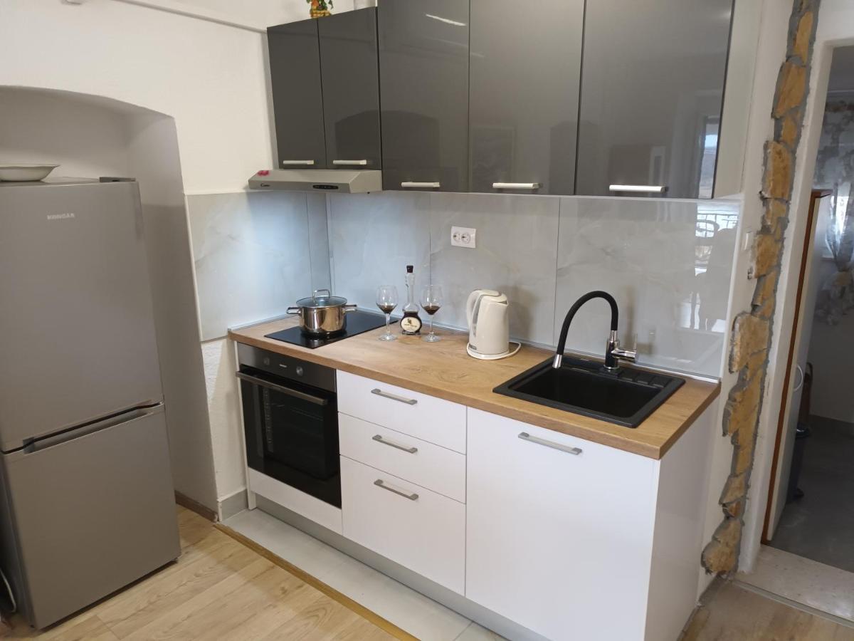 Holiday Home Marija Vrlika Εξωτερικό φωτογραφία