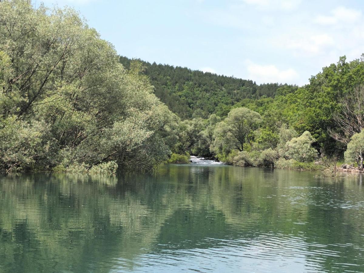 Holiday Home Marija Vrlika Εξωτερικό φωτογραφία