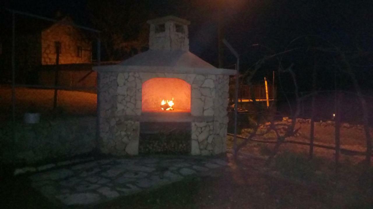 Holiday Home Marija Vrlika Εξωτερικό φωτογραφία