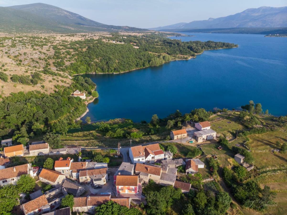 Holiday Home Marija Vrlika Εξωτερικό φωτογραφία