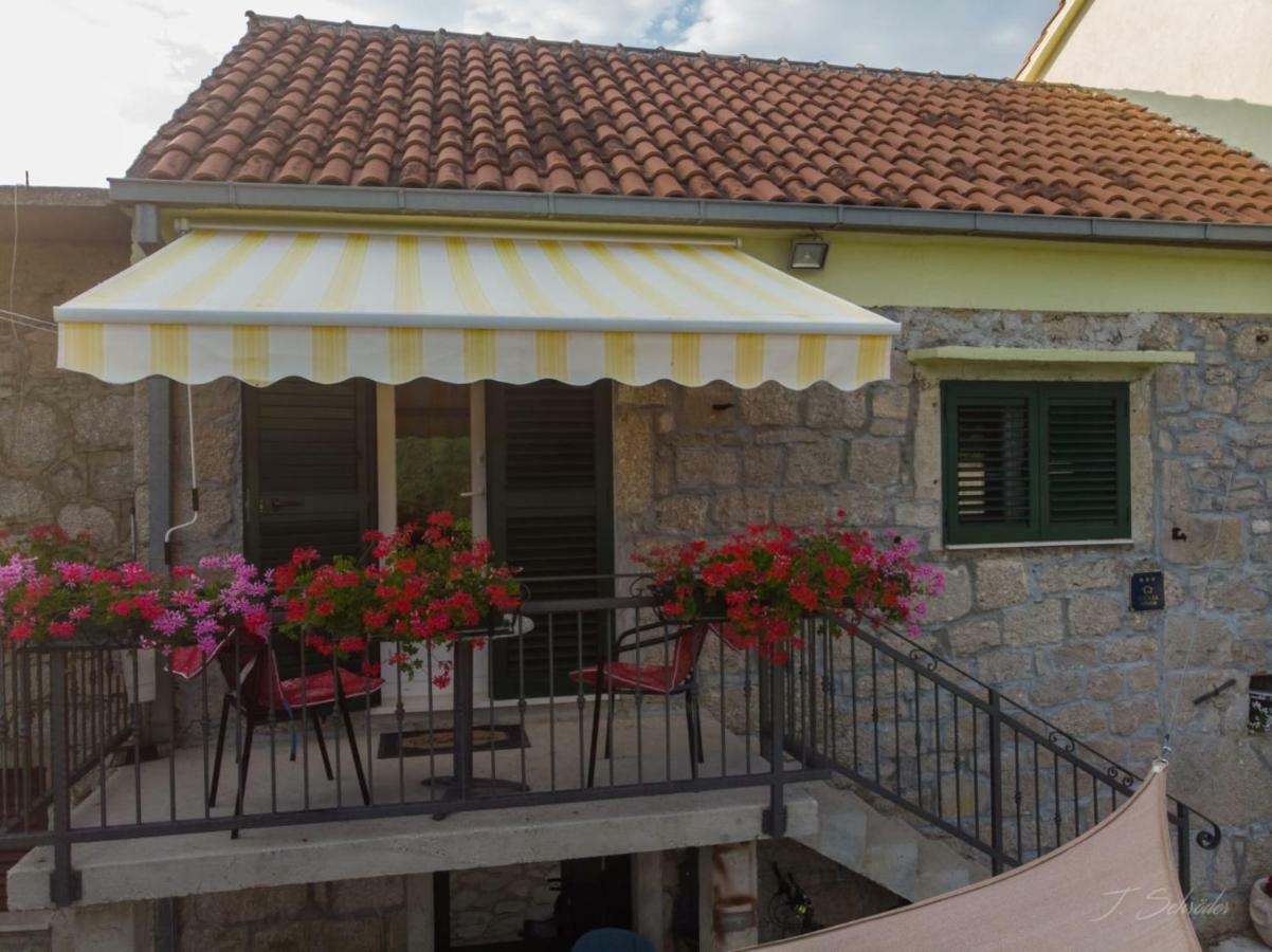 Holiday Home Marija Vrlika Εξωτερικό φωτογραφία